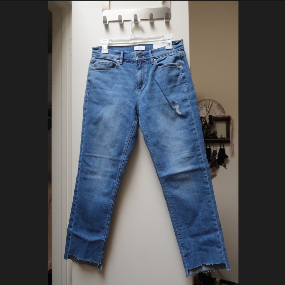 LOFT High Rise straight leg Jeans, medium-light wash Size 4 NWT